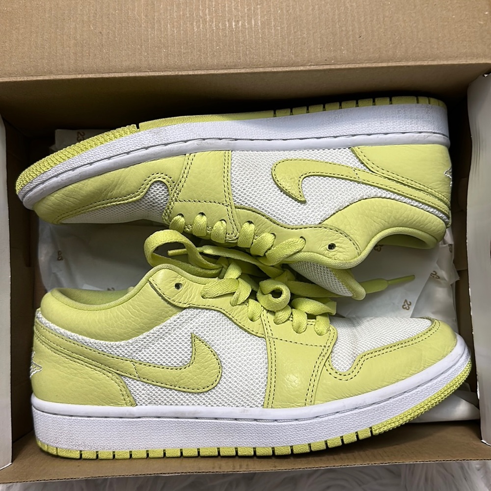 WMNS air Jordan 1 limelight